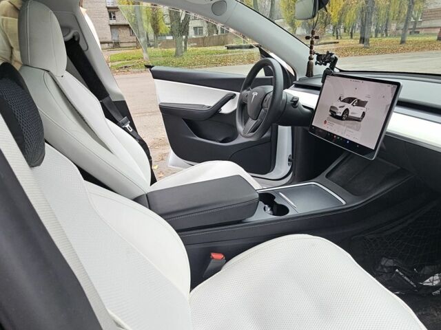 Белый Тесла Другая, объемом двигателя 0 л и пробегом 78 тыс. км за 27000 $, фото 4 на Automoto.ua