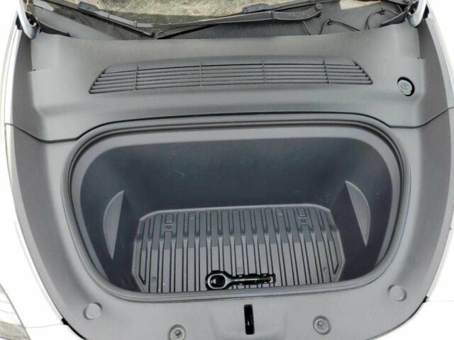 Білий Тесла Інша, об'ємом двигуна 0 л та пробігом 29 тис. км за 8000 $, фото 11 на Automoto.ua