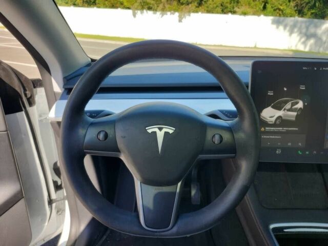 Белый Тесла Другая, объемом двигателя 0 л и пробегом 20 тыс. км за 22100 $, фото 9 на Automoto.ua