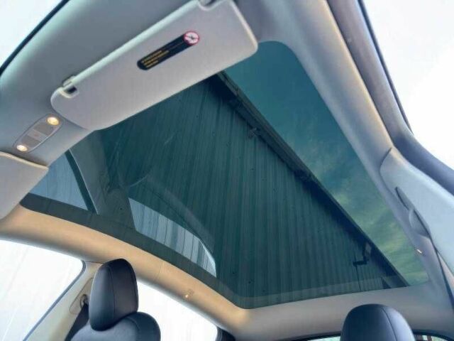 Белый Тесла Другая, объемом двигателя 0 л и пробегом 32 тыс. км за 14000 $, фото 10 на Automoto.ua