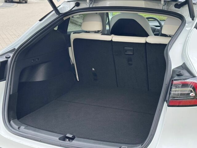 Белый Тесла Другая, объемом двигателя 0 л и пробегом 115 тыс. км за 25800 $, фото 17 на Automoto.ua