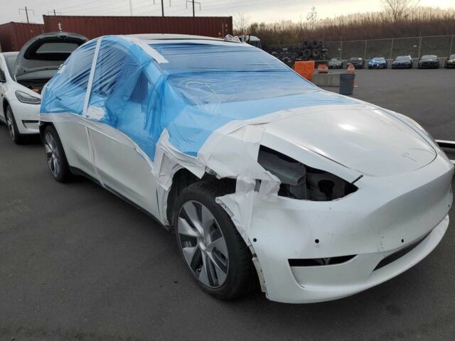 Белый Тесла Другая, объемом двигателя 0 л и пробегом 62 тыс. км за 17000 $, фото 2 на Automoto.ua