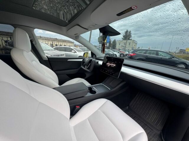 Белый Тесла Другая, объемом двигателя 0 л и пробегом 62 тыс. км за 27400 $, фото 1 на Automoto.ua