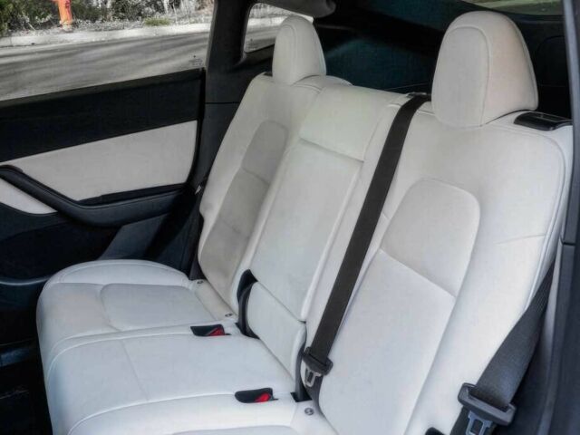 Белый Тесла Другая, объемом двигателя 0 л и пробегом 30 тыс. км за 18900 $, фото 9 на Automoto.ua