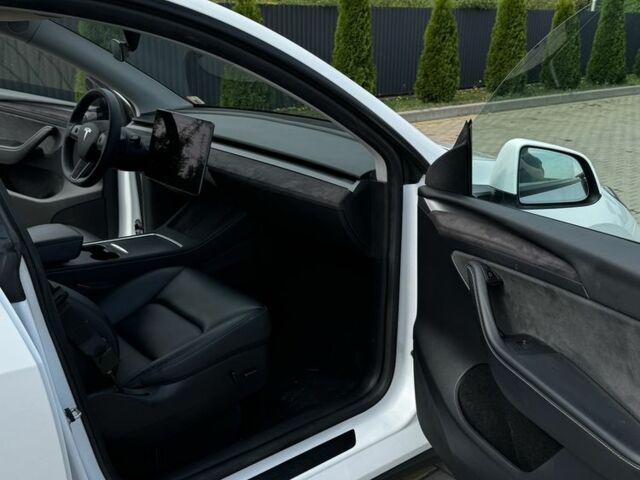 Белый Тесла Другая, объемом двигателя 0 л и пробегом 92 тыс. км за 28000 $, фото 15 на Automoto.ua