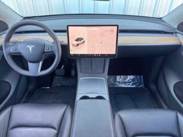 Белый Тесла Другая, объемом двигателя 0 л и пробегом 32 тыс. км за 14000 $, фото 11 на Automoto.ua