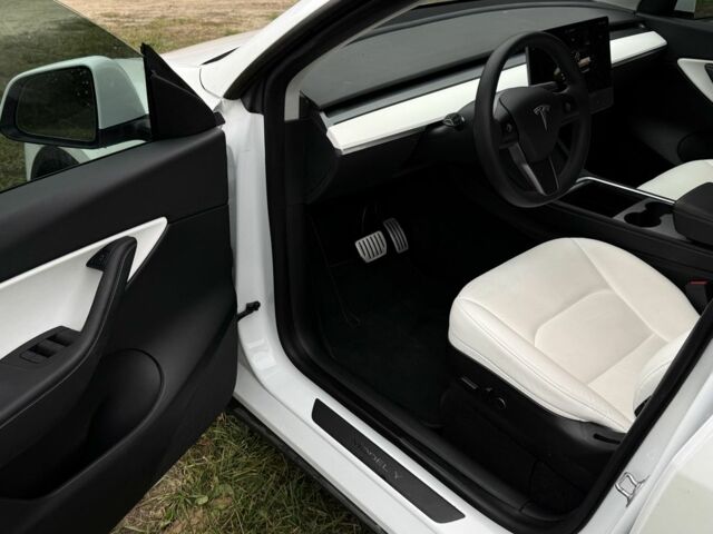 Білий Тесла Інша, об'ємом двигуна 0 л та пробігом 101 тис. км за 26999 $, фото 6 на Automoto.ua