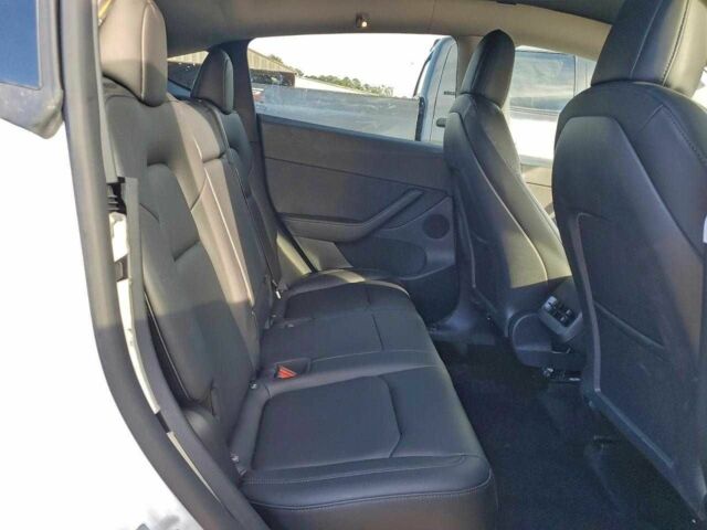 Белый Тесла Другая, объемом двигателя 0 л и пробегом 18 тыс. км за 8900 $, фото 9 на Automoto.ua