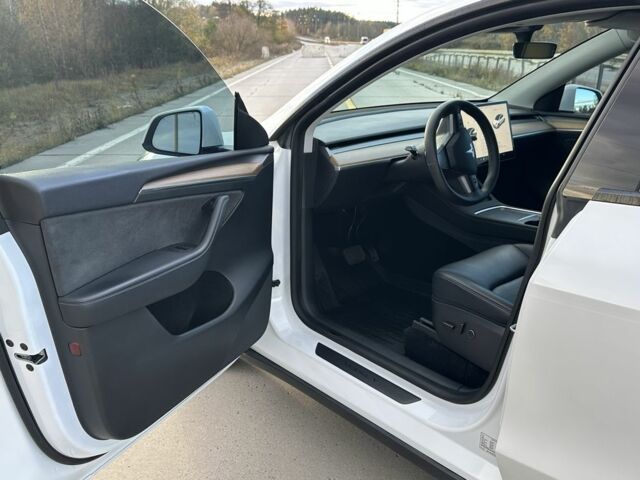 Белый Тесла Другая, объемом двигателя 0 л и пробегом 195 тыс. км за 21700 $, фото 3 на Automoto.ua