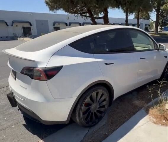 Тесла Другая 2022 в Запорожье на Automoto.ua Белый Тесла Другая, объемом двигателя 0 л и пробегом 57 тыс. км за 22300 $, фото 1 на Automoto.ua