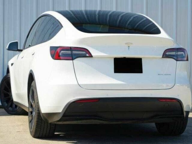 Белый Тесла Другая, объемом двигателя 0 л и пробегом 32 тыс. км за 14000 $, фото 7 на Automoto.ua