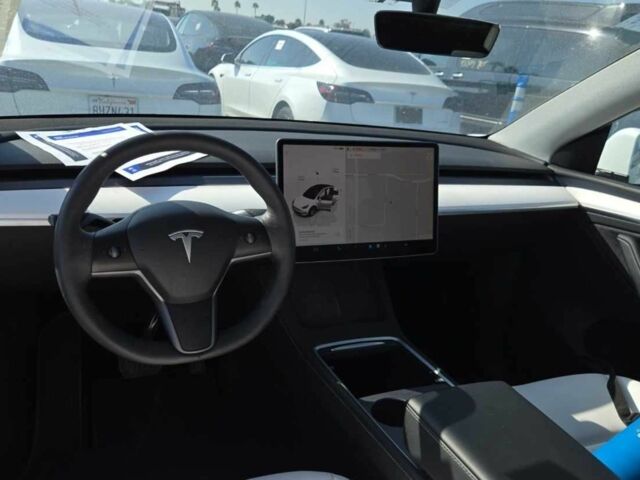 Білий Тесла Інша, об'ємом двигуна 0 л та пробігом 25 тис. км за 36000 $, фото 8 на Automoto.ua