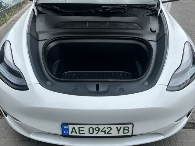 Белый Тесла Другая, объемом двигателя 0 л и пробегом 40 тыс. км за 29500 $, фото 7 на Automoto.ua