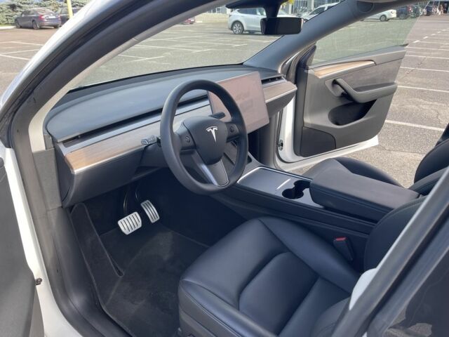 Белый Тесла Другая, объемом двигателя 0 л и пробегом 43 тыс. км за 29500 $, фото 7 на Automoto.ua