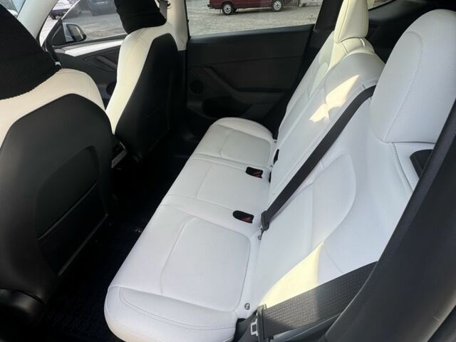 Білий Тесла Інша, об'ємом двигуна 0 л та пробігом 35 тис. км за 33000 $, фото 4 на Automoto.ua