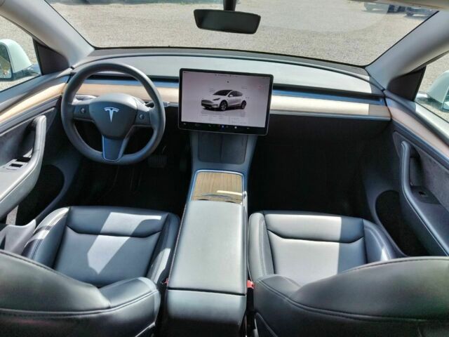 Белый Тесла Другая, объемом двигателя 0 л и пробегом 130 тыс. км за 32762 $, фото 6 на Automoto.ua