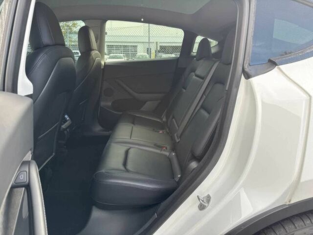 Белый Тесла Другая, объемом двигателя 0 л и пробегом 13 тыс. км за 10100 $, фото 10 на Automoto.ua