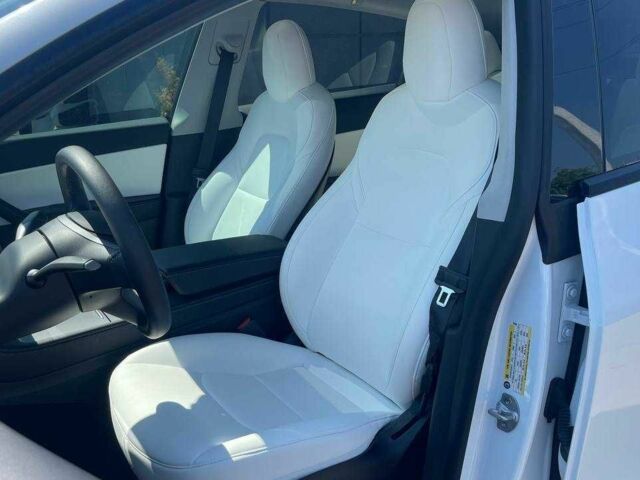 Белый Тесла Другая, объемом двигателя 0 л и пробегом 32 тыс. км за 24000 $, фото 4 на Automoto.ua