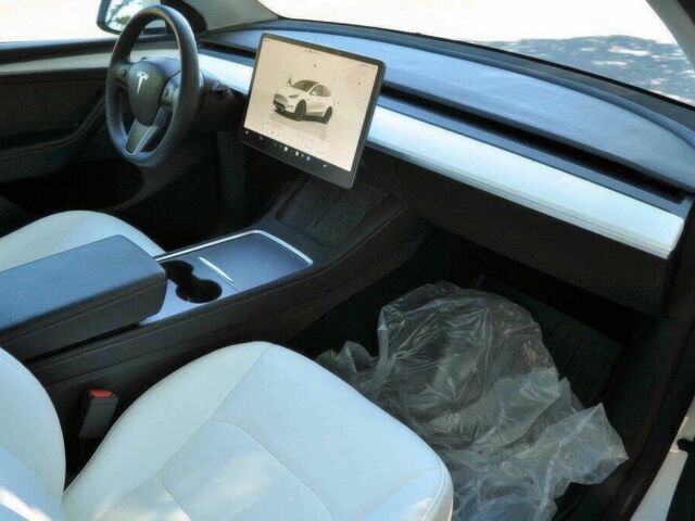 Білий Тесла Інша, об'ємом двигуна 0 л та пробігом 11 тис. км за 10700 $, фото 6 на Automoto.ua