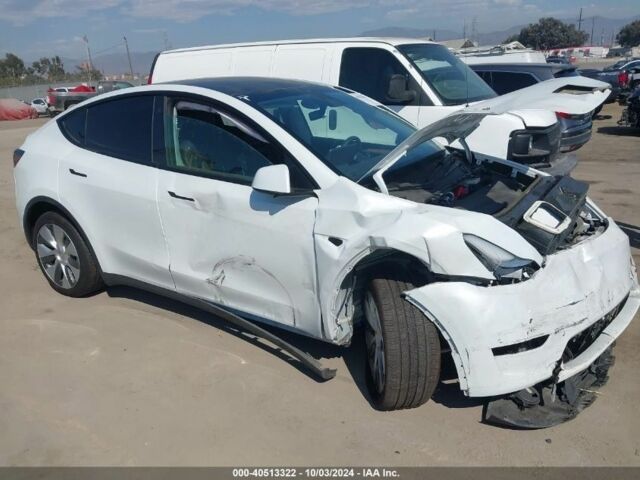 Белый Тесла Другая, объемом двигателя 0 л и пробегом 24 тыс. км за 29000 $, фото 18 на Automoto.ua