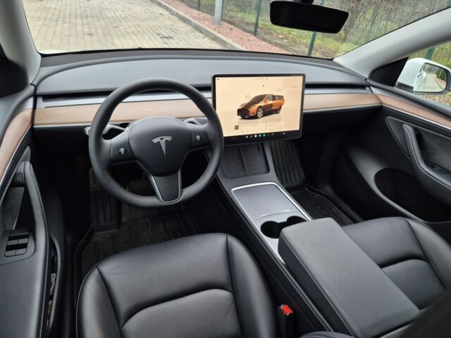 Белый Тесла Другая, объемом двигателя 0 л и пробегом 26 тыс. км за 25500 $, фото 6 на Automoto.ua