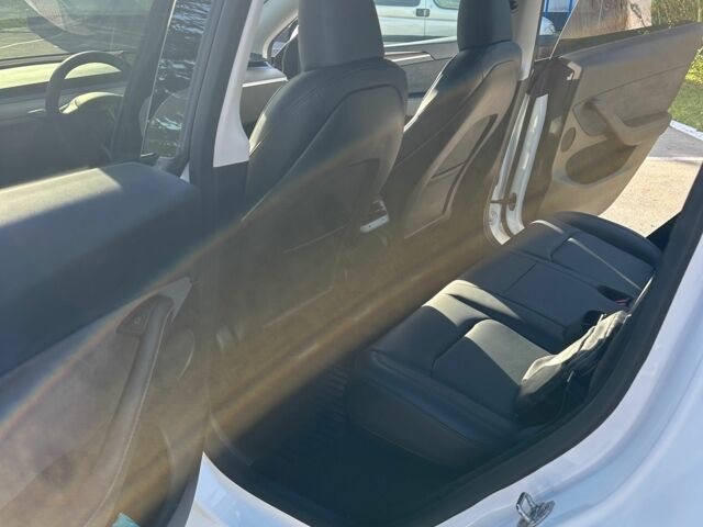 Белый Тесла Другая, объемом двигателя 0 л и пробегом 12 тыс. км за 34000 $, фото 13 на Automoto.ua