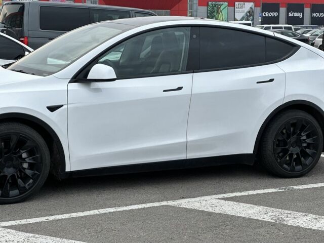 Белый Тесла Другая, объемом двигателя 0 л и пробегом 24 тыс. км за 29000 $, фото 13 на Automoto.ua