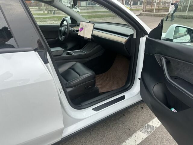 Белый Тесла Другая, объемом двигателя 0 л и пробегом 24 тыс. км за 29000 $, фото 6 на Automoto.ua