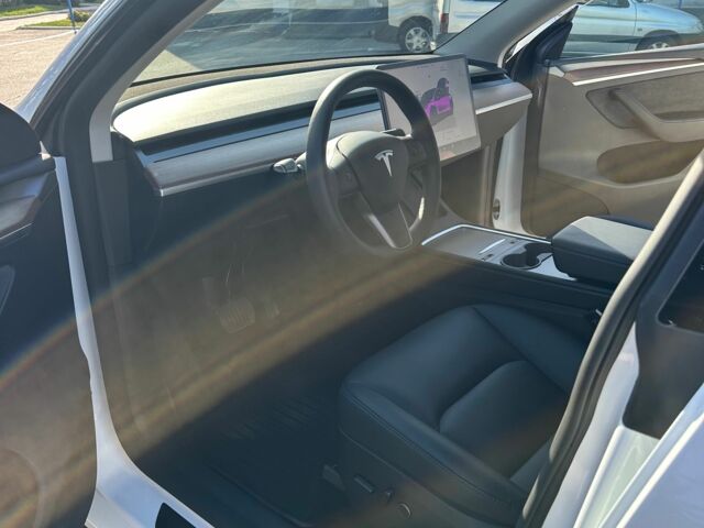 Белый Тесла Другая, объемом двигателя 0 л и пробегом 12 тыс. км за 34000 $, фото 12 на Automoto.ua