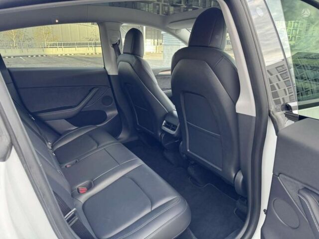 Белый Тесла Другая, объемом двигателя 0 л и пробегом 24 тыс. км за 29000 $, фото 3 на Automoto.ua