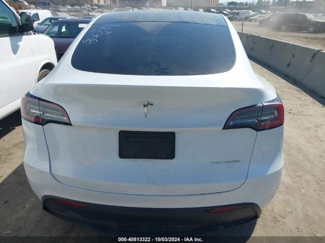 Белый Тесла Другая, объемом двигателя 0 л и пробегом 24 тыс. км за 29000 $, фото 20 на Automoto.ua