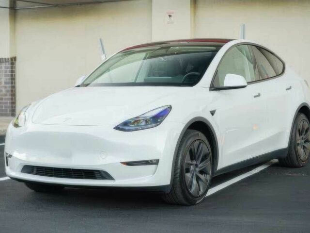 Белый Тесла Другая, объемом двигателя 0 л и пробегом 6 тыс. км за 20300 $, фото 2 на Automoto.ua