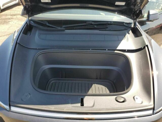 Белый Тесла Другая, объемом двигателя 0 л и пробегом 3 тыс. км за 21000 $, фото 11 на Automoto.ua