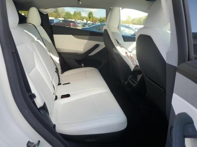 Білий Тесла Інша, об'ємом двигуна 0 л та пробігом 6 тис. км за 35999 $, фото 5 на Automoto.ua