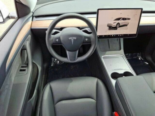 Белый Тесла Другая, объемом двигателя 0 л и пробегом 22 тыс. км за 21300 $, фото 6 на Automoto.ua