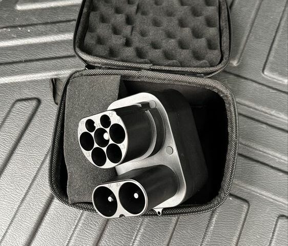 Черный Тесла Другая, объемом двигателя 0 л и пробегом 73 тыс. км за 26800 $, фото 20 на Automoto.ua