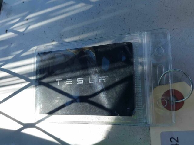 Чорний Тесла Інша, об'ємом двигуна 0 л та пробігом 41 тис. км за 19400 $, фото 12 на Automoto.ua