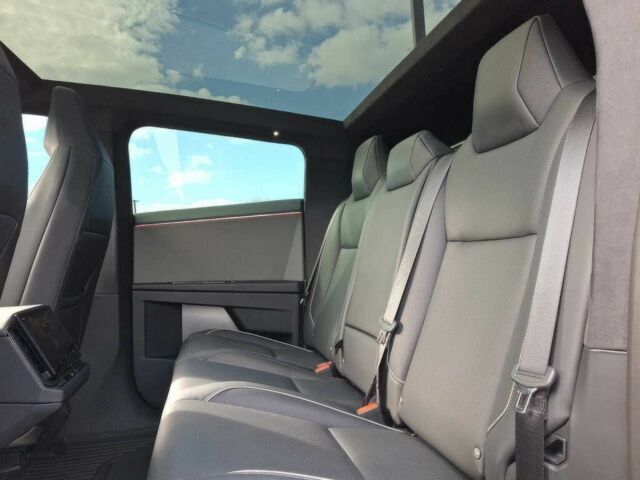 Черный Тесла Другая, объемом двигателя 0 л и пробегом 19 тыс. км за 45000 $, фото 9 на Automoto.ua