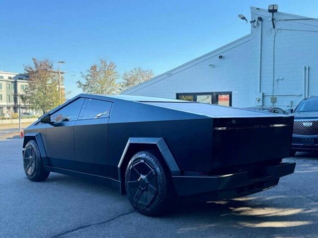 Черный Тесла Другая, объемом двигателя 0 л и пробегом 24 тыс. км за 60000 $, фото 4 на Automoto.ua