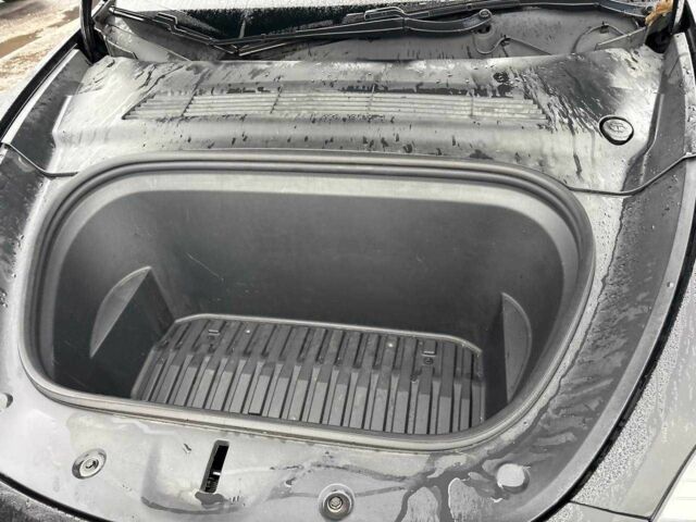 Черный Тесла Другая, объемом двигателя 0 л и пробегом 179 тыс. км за 19800 $, фото 8 на Automoto.ua