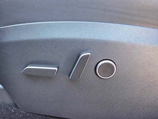 Черный Тесла Другая, объемом двигателя 0 л и пробегом 30 тыс. км за 29000 $, фото 8 на Automoto.ua