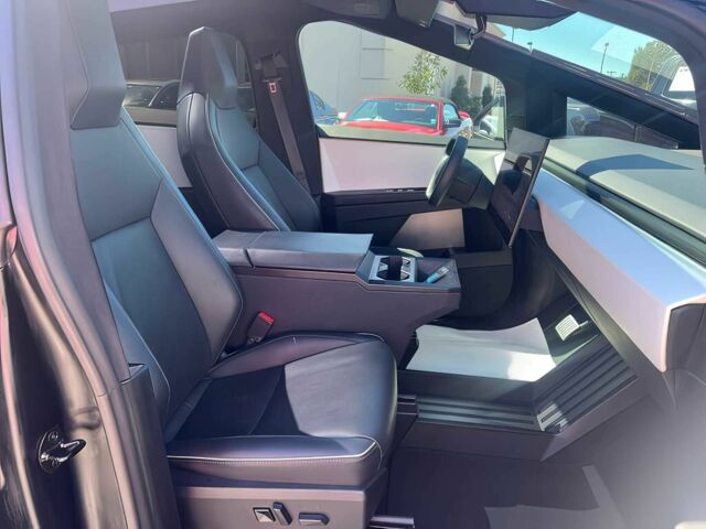 Черный Тесла Другая, объемом двигателя 0 л и пробегом 26 тыс. км за 60000 $, фото 10 на Automoto.ua