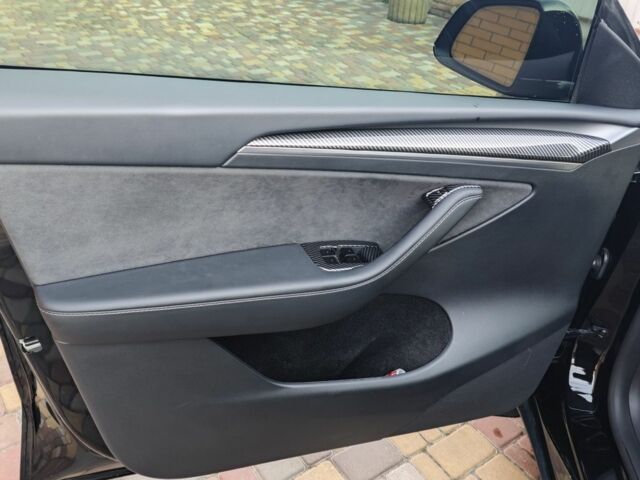 Черный Тесла Другая, объемом двигателя 0 л и пробегом 13 тыс. км за 32000 $, фото 21 на Automoto.ua