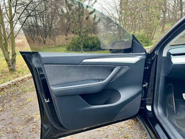 Черный Тесла Другая, объемом двигателя 0 л и пробегом 71 тыс. км за 24400 $, фото 17 на Automoto.ua