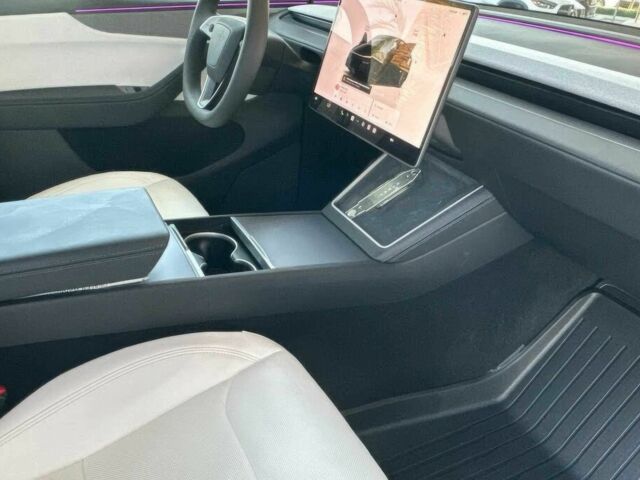 Черный Тесла Другая, объемом двигателя 0 л и пробегом 1 тыс. км за 27000 $, фото 9 на Automoto.ua