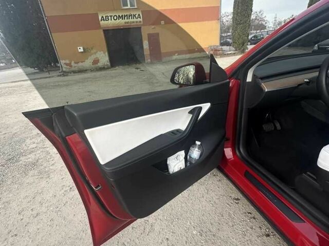 Красный Тесла Другая, объемом двигателя 0 л и пробегом 103 тыс. км за 28888 $, фото 7 на Automoto.ua