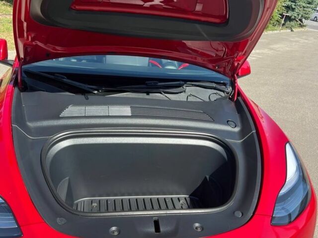 Красный Тесла Другая, объемом двигателя 0 л и пробегом 56 тыс. км за 24500 $, фото 2 на Automoto.ua