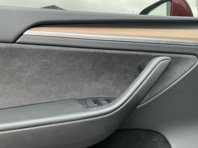 Червоний Тесла Інша, об'ємом двигуна 0 л та пробігом 89 тис. км за 26800 $, фото 3 на Automoto.ua