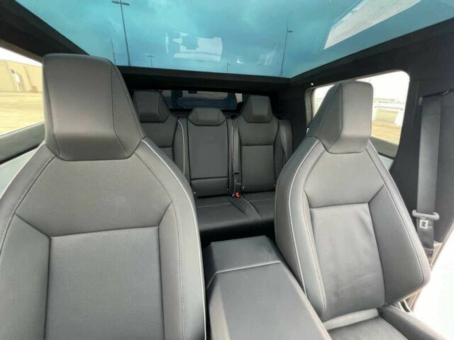 Тесла Другая, объемом двигателя 0 л и пробегом 27 тыс. км за 35000 $, фото 9 на Automoto.ua