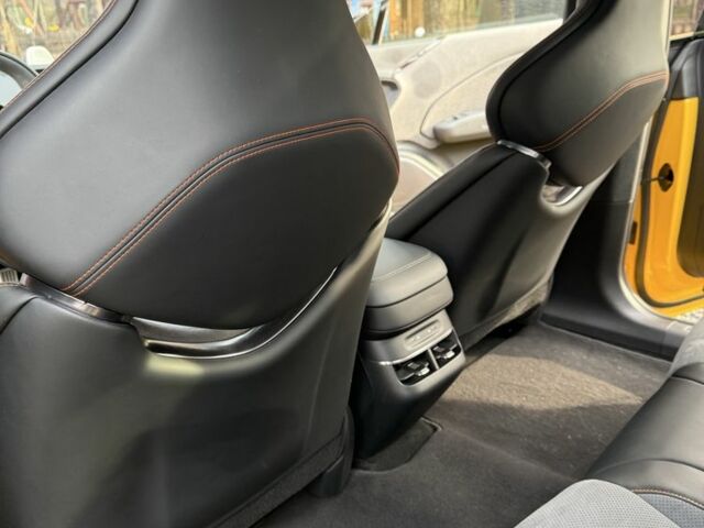 Желтый Тесла Другая, объемом двигателя 0 л и пробегом 10 тыс. км за 45000 $, фото 16 на Automoto.ua